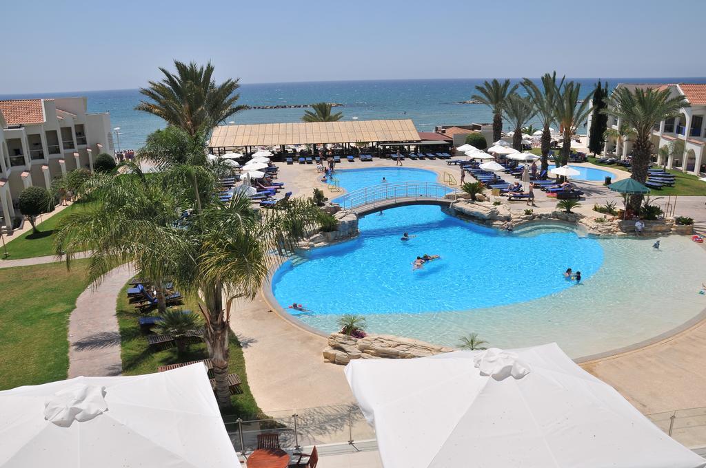 Radisson Beach Resort Larnaca Exteriör bild